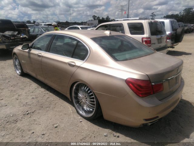 2011 BMW 7 SERIES WBAKC8C50BC432950 Photo 2