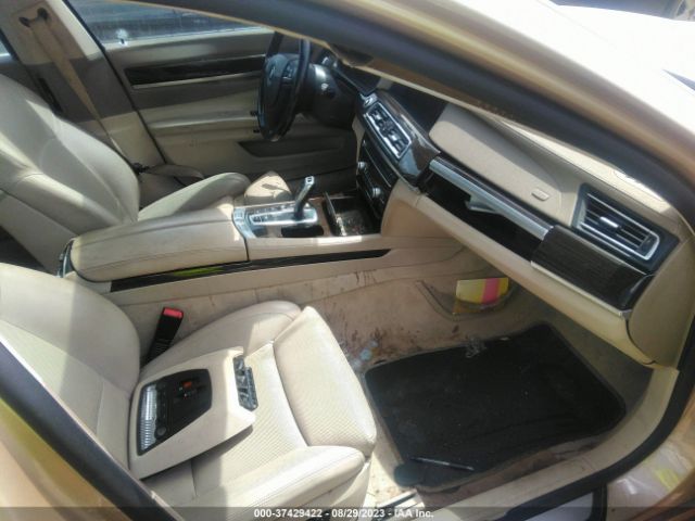 2011 BMW 7 SERIES WBAKC8C50BC432950 Photo 4