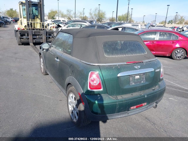 2015 MINI CONVERTIBLE WMWZN3C56FT861690 Photo 2
