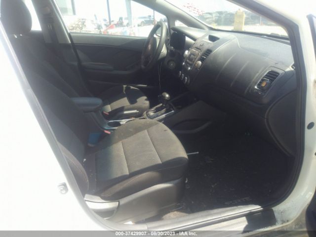 KNAFK5A83H5674340 KIA Forte5 Lx