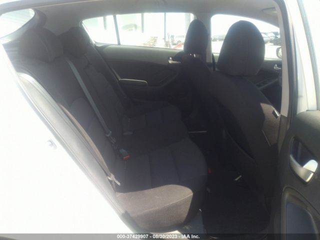 KNAFK5A83H5674340 KIA Forte5 Lx