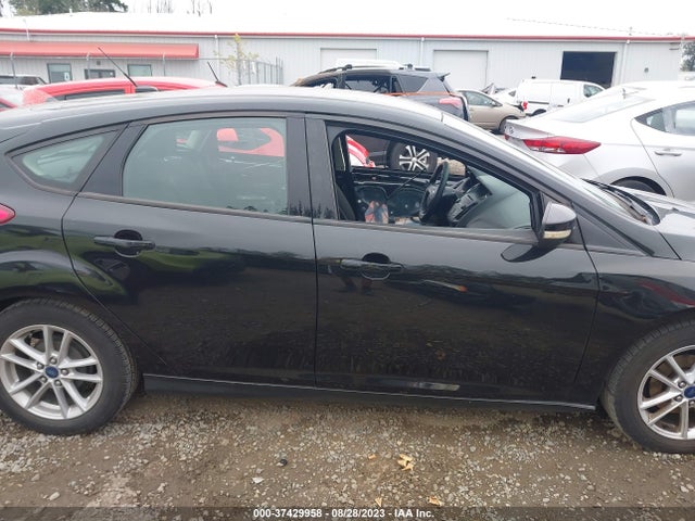 Ford FOCUS SE 2015 1FADP3K28FL232615 Image 6