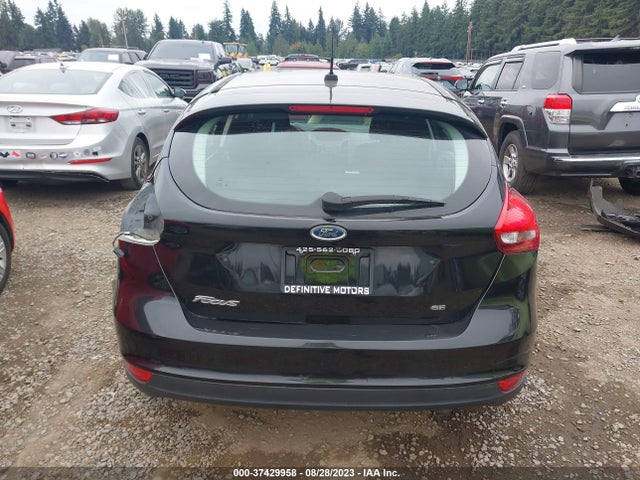 Ford FOCUS SE 2015 1FADP3K28FL232615 Image 9