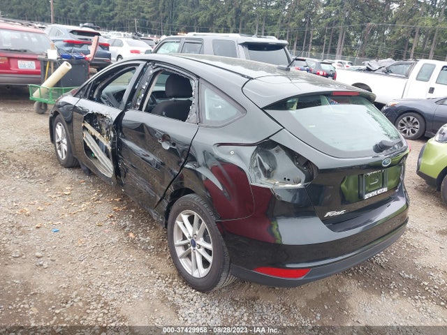 Ford FOCUS SE 2015 1FADP3K28FL232615 Image 10