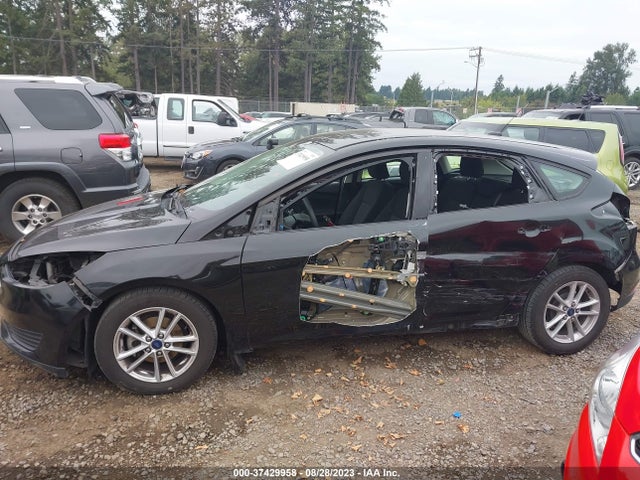 Ford FOCUS SE 2015 1FADP3K28FL232615 Image 13
