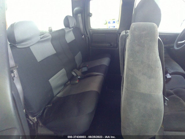 2001 CHEVROLET SILVERADO 1500 LS VIN: 2GCEC19T111121951