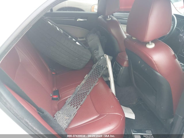 2C3CCAEG2GH287030 Chrysler 300 300c