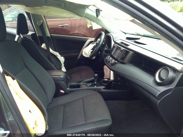 Toyota RAV4 LE 2017 JTMBFREV3HJ164817 Image 5