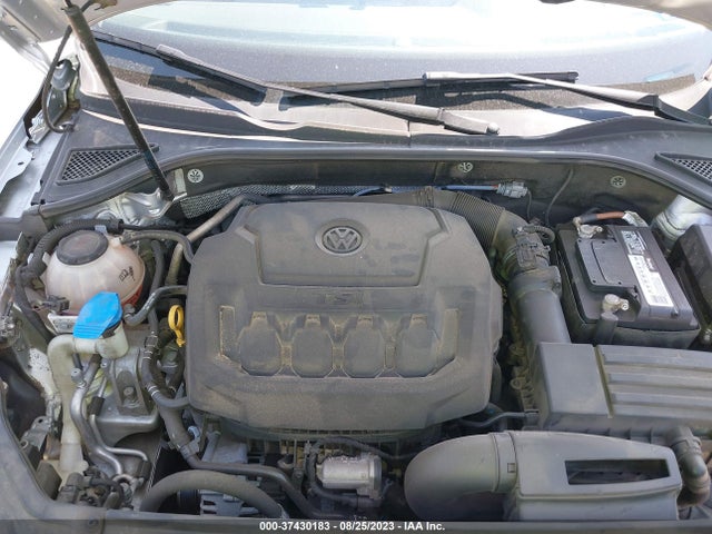 1VWAA7A38JC028001 Volkswagen Passat 2.0t S/r-line