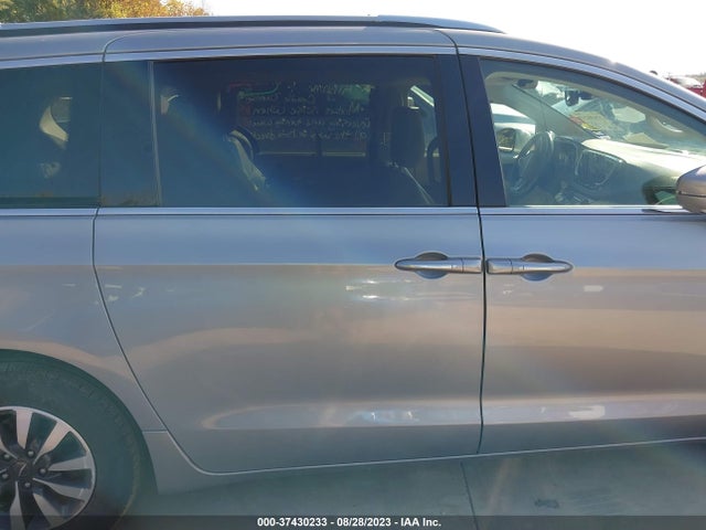 Chrysler Pacifica Hybrid Touring L 2021 2C4RC1L72MR586435 Image 13