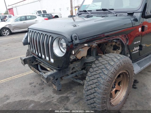 1C4HJXEG8JW164724 Jeep Wrangler Unlimited Sahara