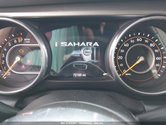 1C4HJXEG8JW164724 Jeep Wrangler Unlimited Sahara