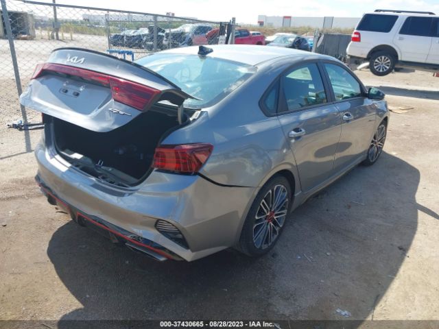 3KPF44AC9NE413385 KIA FORTE GT