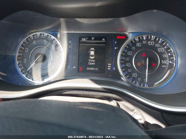 1C3CCCAB8FN742099 Chrysler 200 Limited