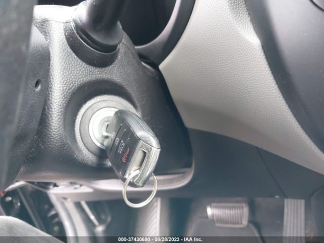 KNDJN2A25E7055141 KIA Soul Base