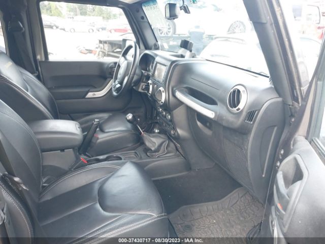 1C4GJWBG3EL225141 Jeep Wrangler Sahara