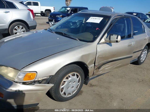 1994 HONDA ACCORD LX VIN: JHMCD5639RC001741