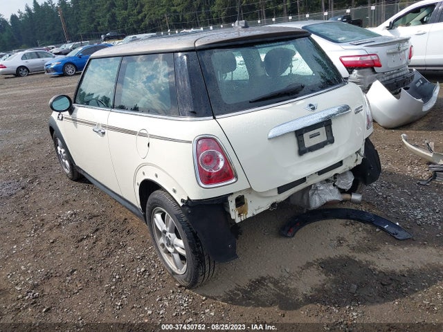 2013 MINI COOPER HARDTOP WMWSU3C59DT687695 Photo 2