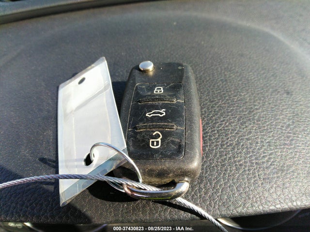 1VWBT7A36HC017961 Volkswagen Passat 1.8t Se
