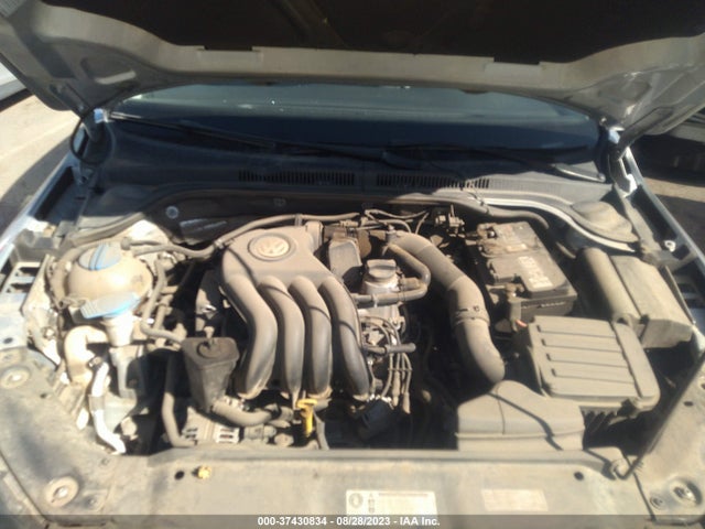 3VW2K7AJ8FM321337 Volkswagen Jetta Sedan 2.0l S