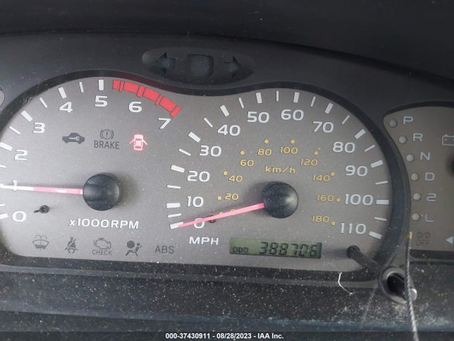 2002 TOYOTA SEQUOIA LIMITED VIN: 5TDBT48A22S080440