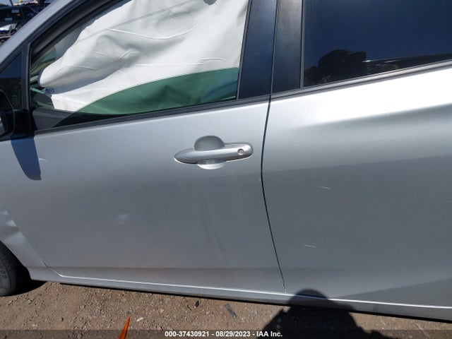 Toyota Prius Four 2016 JTDKARFU5G3028308 Image 15