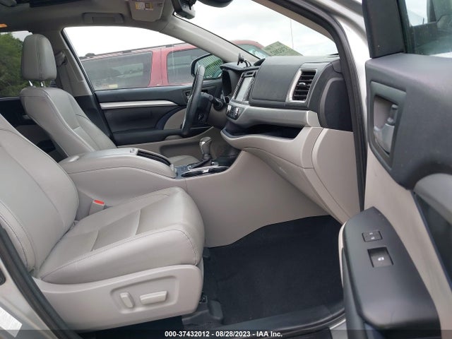 Toyota Highlander Xle/se 2017 5TDKZRFH9HS209777 Image 11