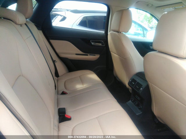 Jaguar F-pace 25t Premium 2018 SADCJ2FX6JA244391 Image 8