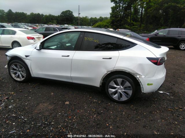 5YJYGDEE8LF027480 Tesla Model Y Long Range