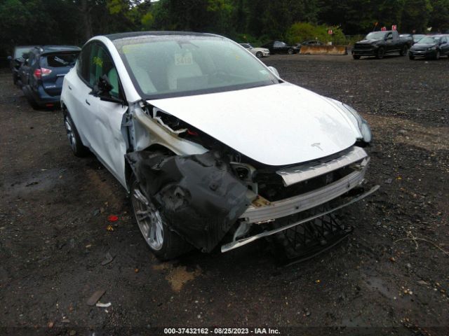 5YJYGDEE8LF027480 Tesla Model Y Long Range
