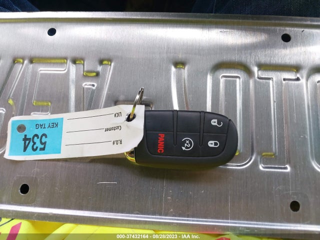 ZACNJDB18NPN59696 Jeep Renegade Latitude