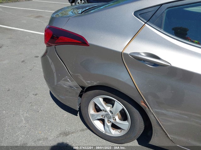 Hyundai ELANTRA SE 2015 5NPDH4AE2FH642842 Image 6