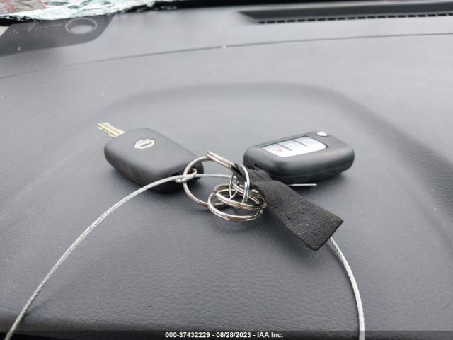 JN8AT2MV4GW135944 Nissan ROGUE S