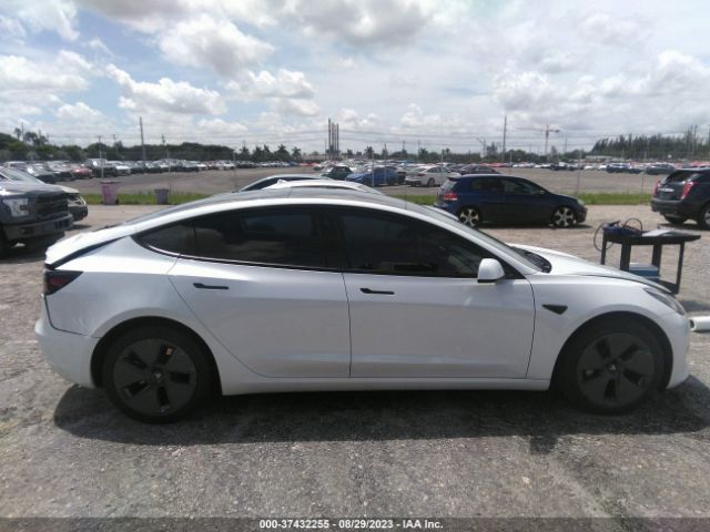 5YJ3E1EA7PF397739 Tesla MODEL 3