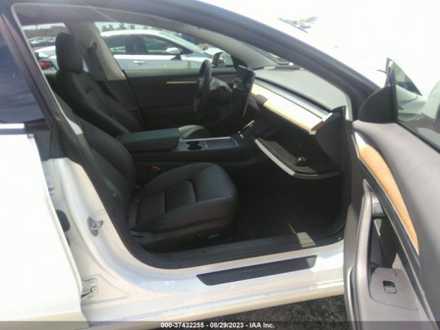 5YJ3E1EA7PF397739 Tesla MODEL 3