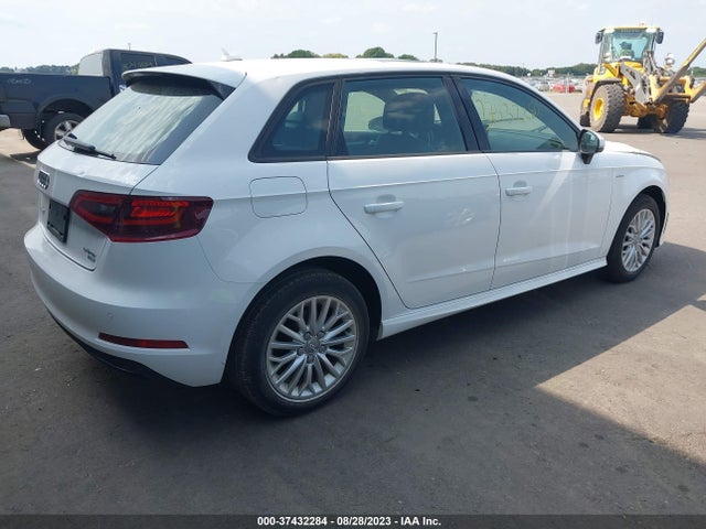 WAUVPBFF3GA094403 Audi A3 E-tron Premium