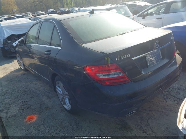 37432498 :رقم المزاد ، WDDGF8AB8DR283685 vin ، 2013 Mercedes-benz C 300 Sport 4matic/luxury 4matic مزاد بيع