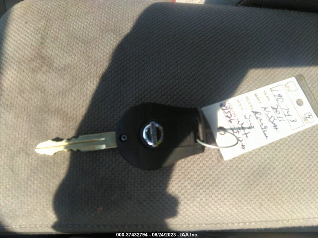 2011 NISSAN ROGUE S VIN: JN8AS5MT0BW190743