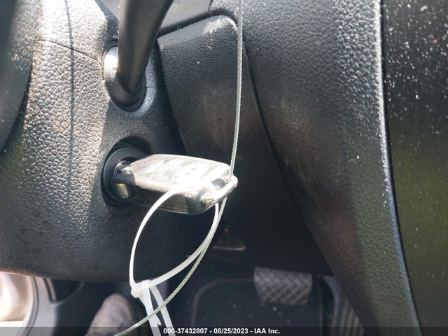 2013 VOLKSWAGEN JETTA SEDAN SE VIN: 3VWDP7AJ4DM282897