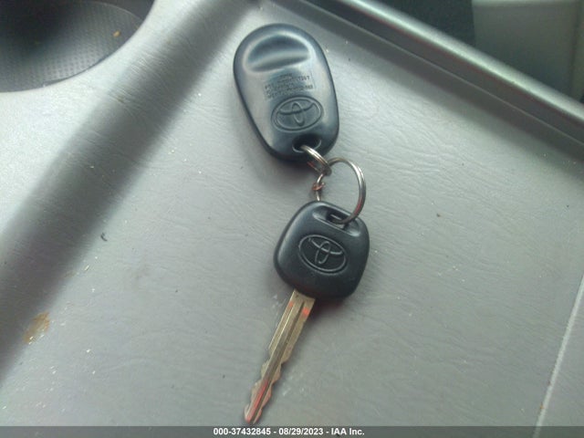 2010 TOYOTA SIENNA LE VIN: 5TDKK4CC1AS314741