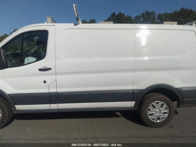 1FTYR1ZM8HKA69832 Ford TRANSIT VAN