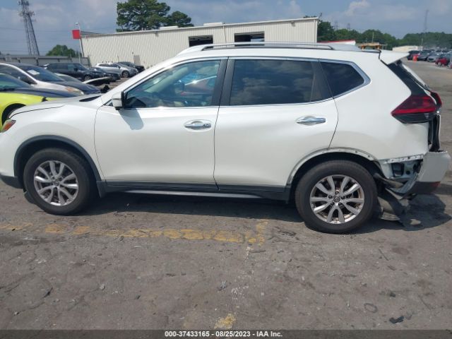 5N1AT2MV8JC818679 Nissan ROGUE SV