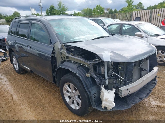 2011 TOYOTA HIGHLANDER BASE/SE VIN: 5TDBK3EH4BS068613