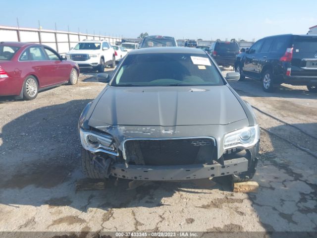 2C3CCAAG8JH201846 Chrysler 300 Touring L