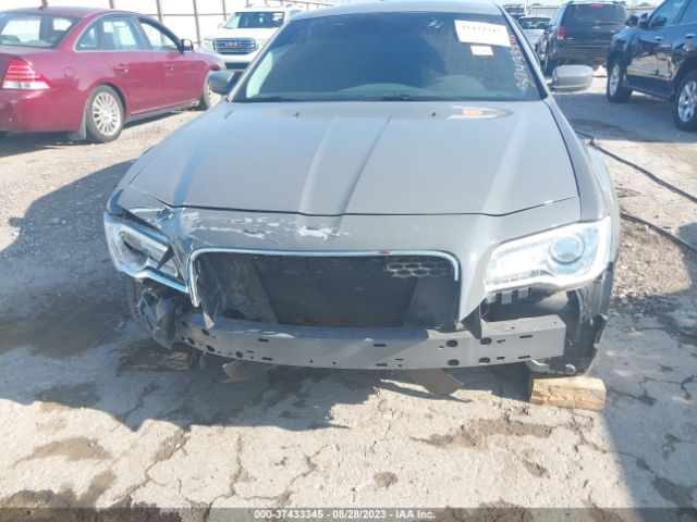 2C3CCAAG8JH201846 Chrysler 300 Touring L