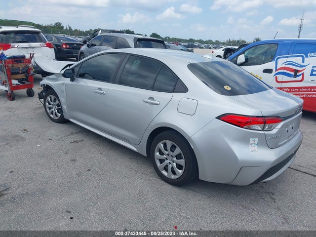 Toyota COROLLA LE 2020 5YFEPRAEXLP100004 Image 3