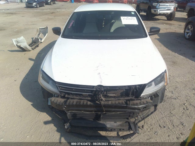 3VWD17AJ8HM302768 Volkswagen Jetta 1.8t Sport