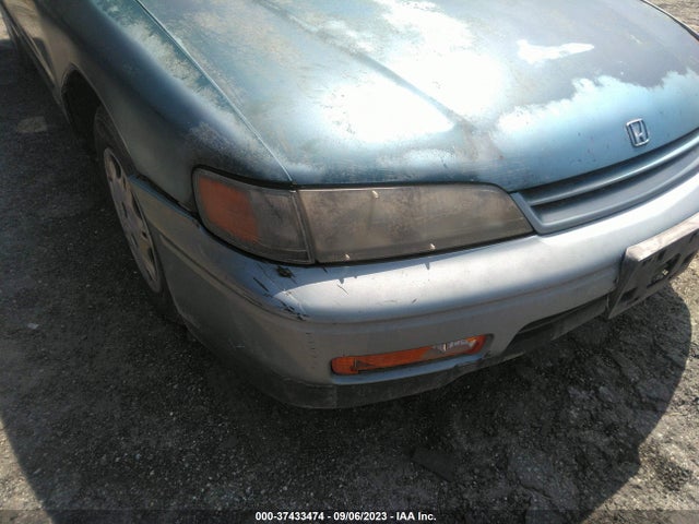 1995 HONDA ACCORD LX VIN: 1HGCD7231SA016711