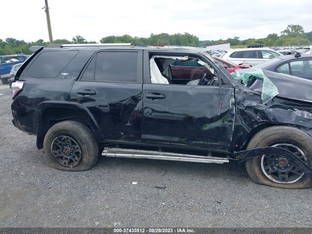 Toyota 4RUNNER SR5 2019 JTEBU5JR5K5637801 Image 12