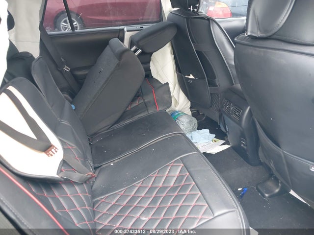 Toyota 4RUNNER SR5 2019 JTEBU5JR5K5637801 Image 8